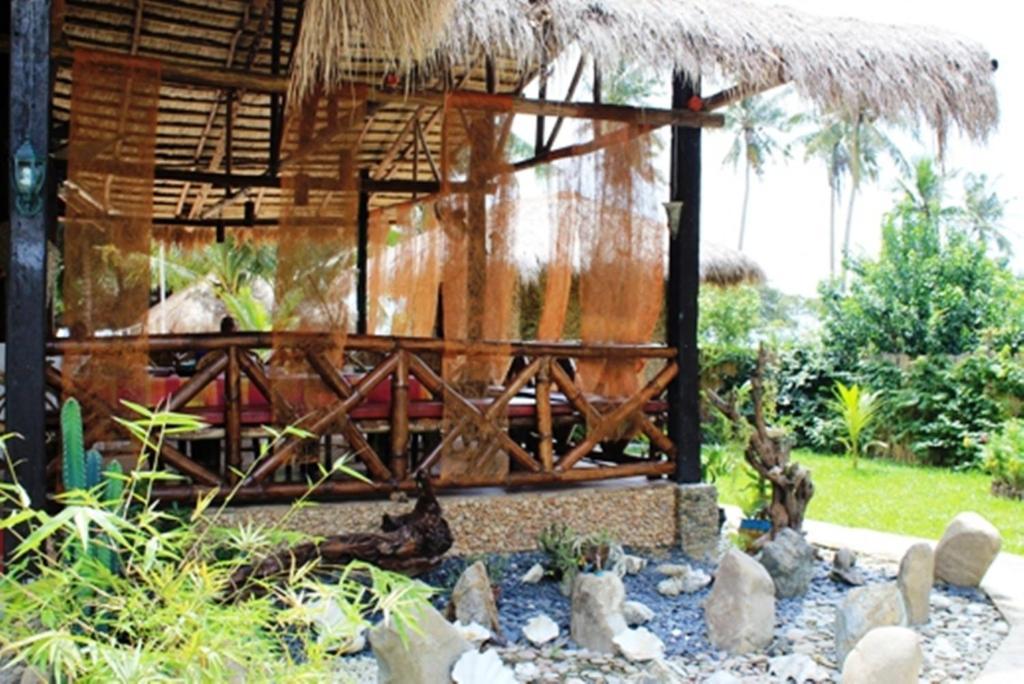 Cooper'S Beach Resort Lucbuan Kültér fotó