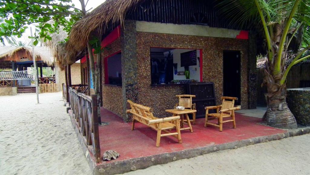 Cooper'S Beach Resort Lucbuan Kültér fotó