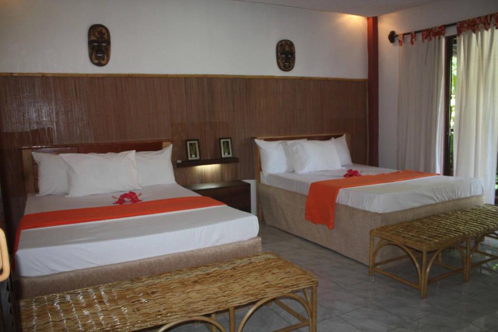 Cooper'S Beach Resort Lucbuan Kültér fotó