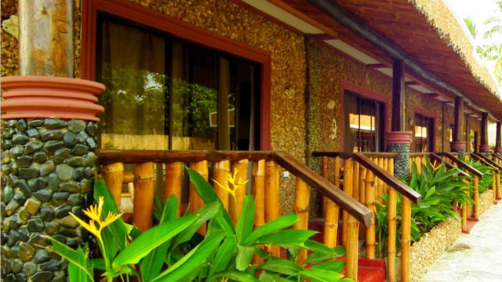 Cooper'S Beach Resort Lucbuan Kültér fotó