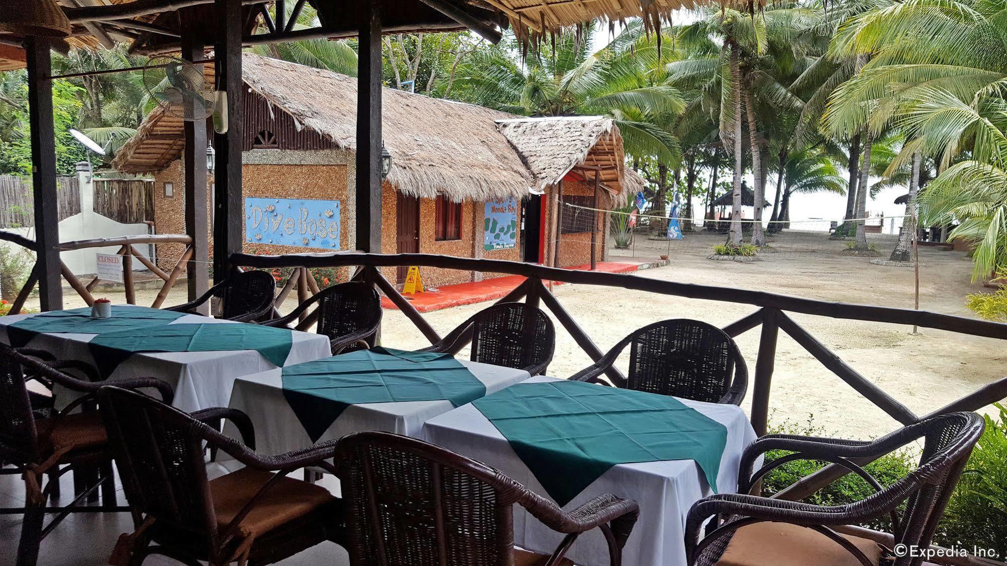 Cooper'S Beach Resort Lucbuan Kültér fotó