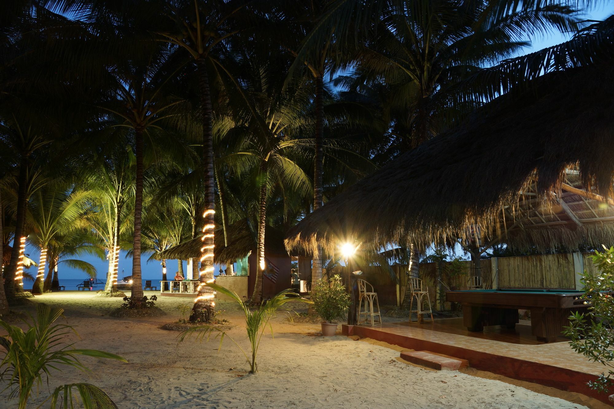 Cooper'S Beach Resort Lucbuan Kültér fotó